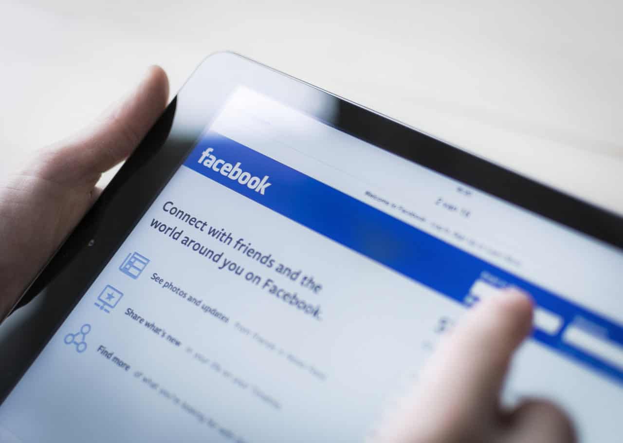 Jak skontaktować się z Facebookiem? Kontakt z Administratorem